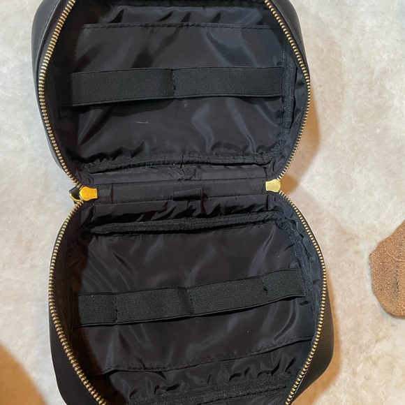 Fawn design tech case - Picture 3 of 3